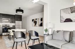 Modern 3BR Suite - Central Ottawa - Monthly Stays