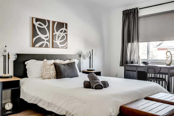 Cozy 3BR Monthly Stays Quiet East Ottawa - Image 1