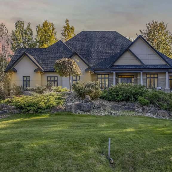 Ottawa's Finest Mansion! - Image 1