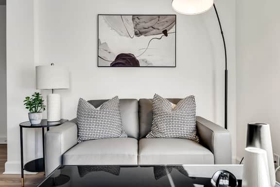 Modern 3BR Suite - Central Ottawa - Monthly Stays