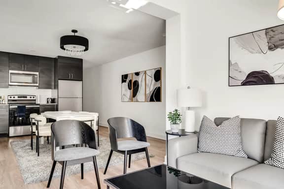 Modern 3BR Suite - Central Ottawa - Monthly Stays