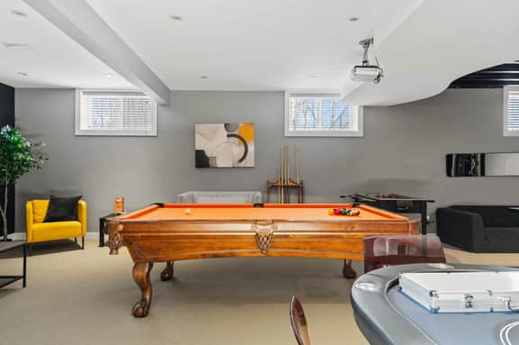 Ottawa's Finest Mansion!
