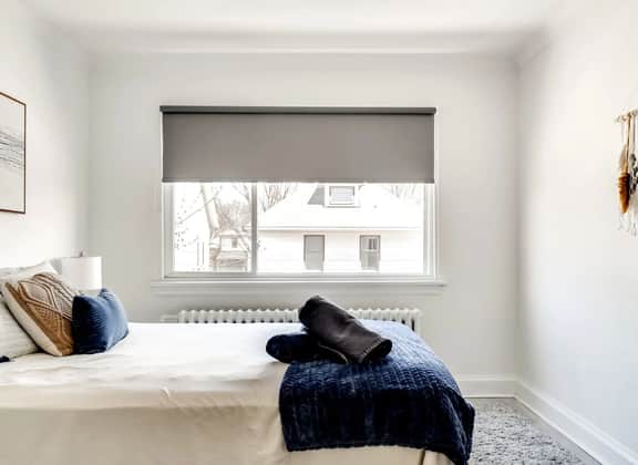 Bright 3BR Suite - Central Ottawa - Monthly Stays