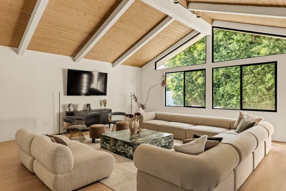 Executive 4BR/4BA Home Near Universal Studios